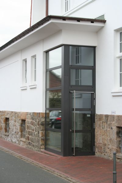 Rathaus Essen – Windfang zum Aufzug